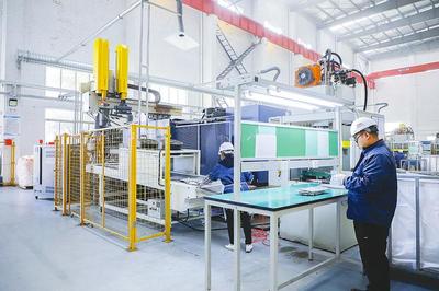 忙碌的生產車間