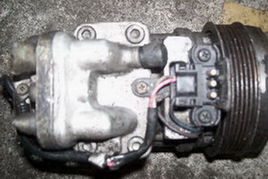 供應(yīng)奔馳mb100汽車配件,前機(jī)蓋,葉子板等原廠配件及拆車配件